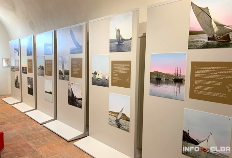 Parete espositiva autoportante modulare e bifacciale per pinacoteche e gallerie d'arte della LINEA OSTENDO