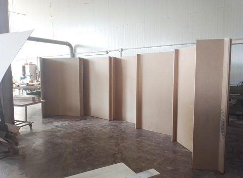 Parete espositiva autoportante modulare e bifacciale per pinacoteche e gallerie d'arte della LINEA OSTENDO foto produzione